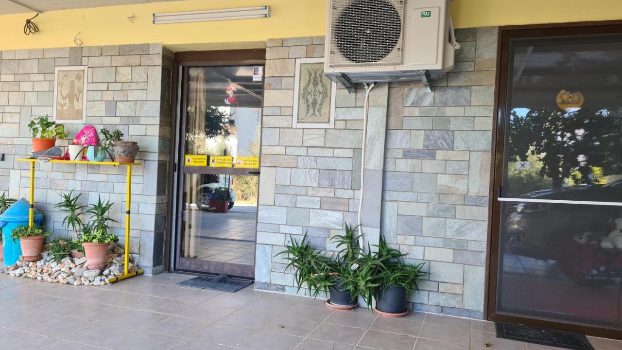 Villa George - Family Holidays Néa Mákri Zewnętrze zdjęcie