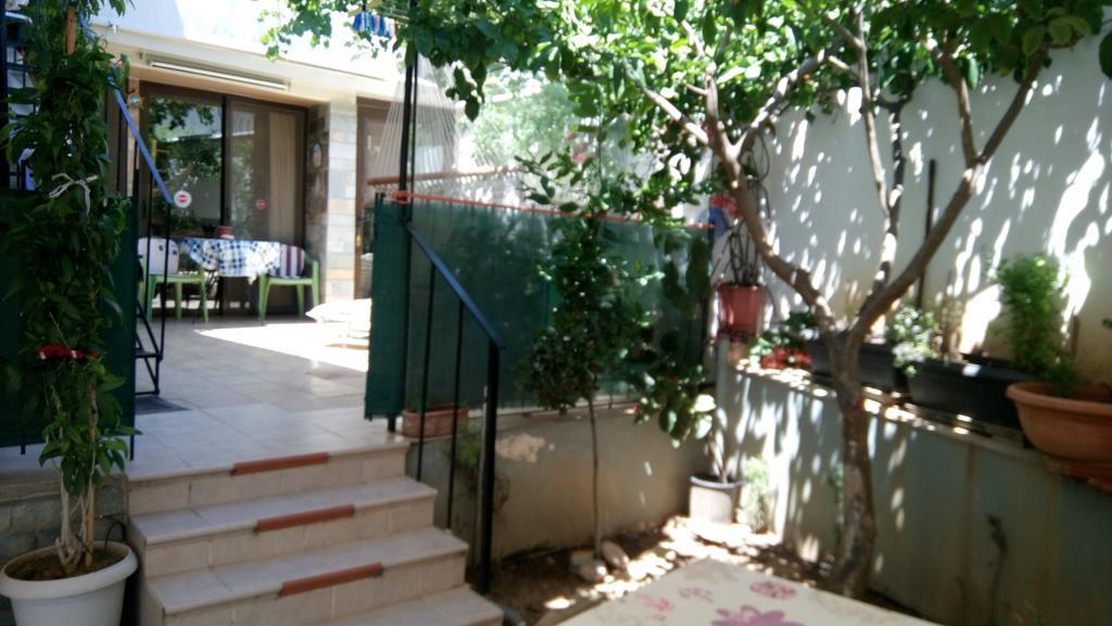 Villa George - Family Holidays Néa Mákri Zewnętrze zdjęcie