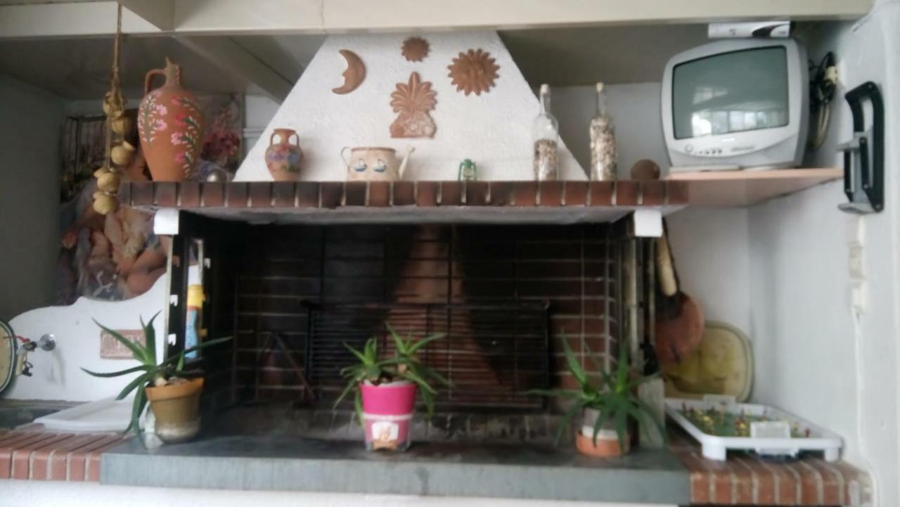 Villa George - Family Holidays Néa Mákri Zewnętrze zdjęcie
