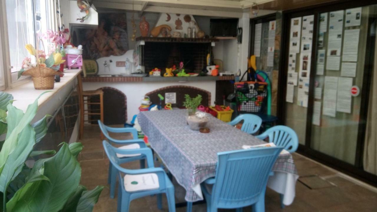 Villa George - Family Holidays Néa Mákri Zewnętrze zdjęcie